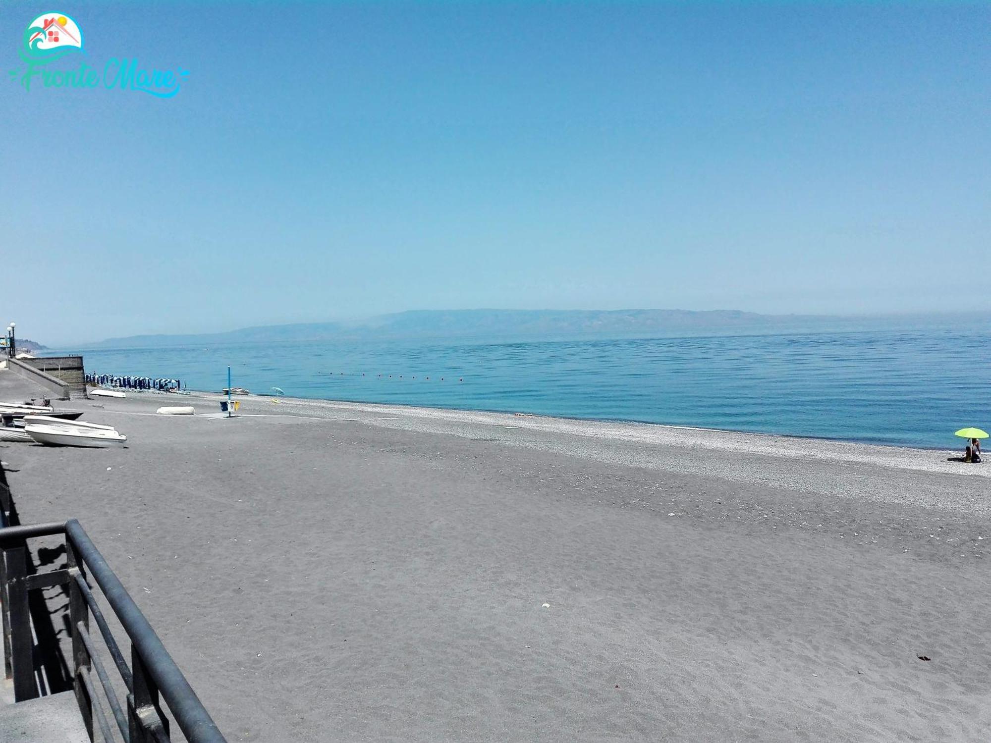 Casa Fronte Mare Villa ซานตาเทเรซา ดี รีวา ภายนอก รูปภาพ